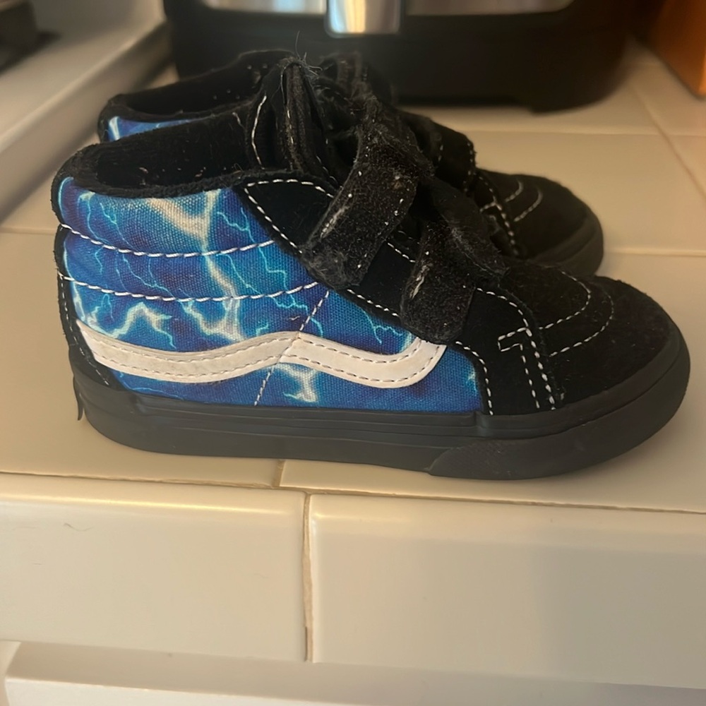 Vans Mid size 7 Toddler